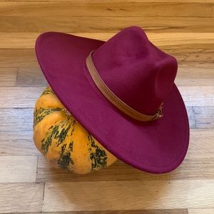 ✨Burgundy Wide Brim Hat✨